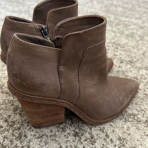 Mercer Edit Taupe Block Heeled Boots 7
